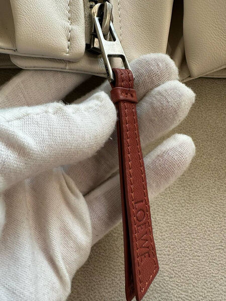 Куртка Loewe женский кожа бежевый 188580-4