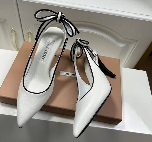 Туфли Miu Miu женский кожа белый 189959