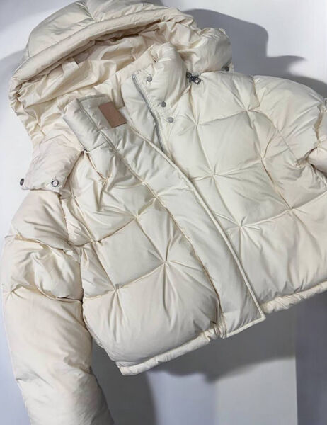 Пуховик Loewe женский белый 171755