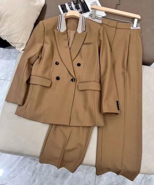 Костюм Brunello Cucinelli женский 124910