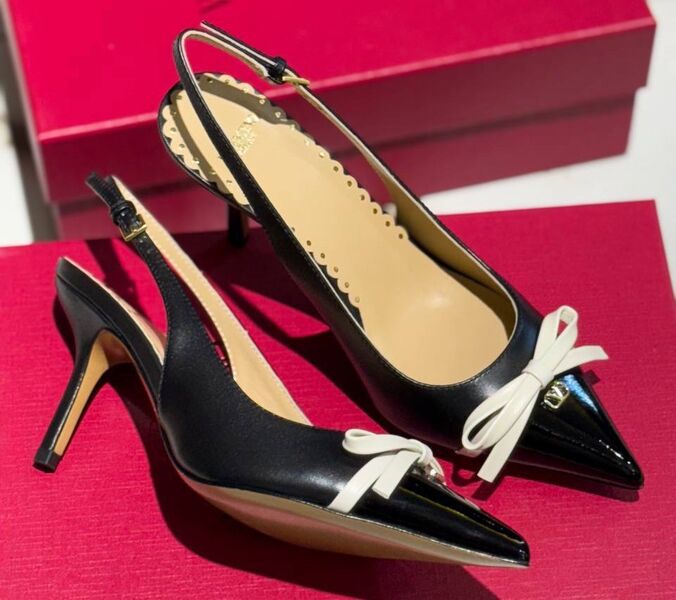 Туфли Valentino женский кожа черный 174259