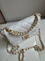 Сумка Chanel женский кожа белый 155756-3