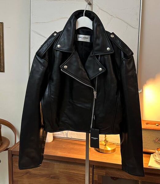 Куртка Saint Laurent женский кожа черный 162098