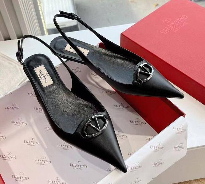 Туфли Valentino женский кожа черный 145177