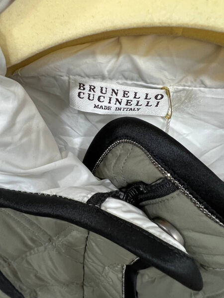 Жилет Brunello Cucinelli женский болотный 95449-3