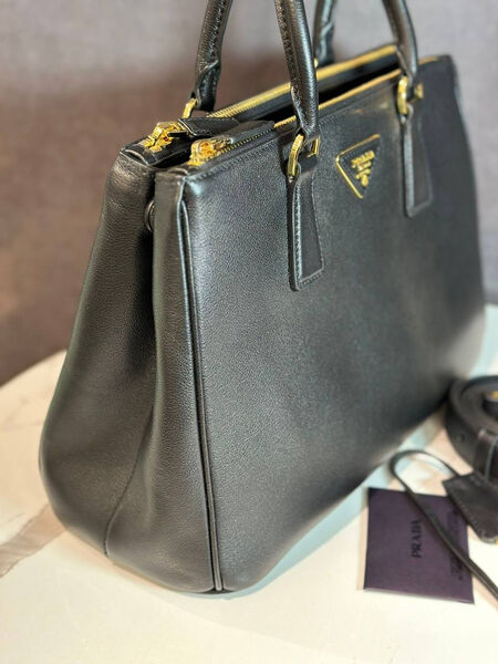 Сумка Prada женский кожа черный 158962-4