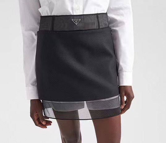 Юбка Prada женский черный 143574