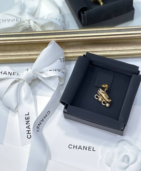 Брошь-кулон Chanel бронзовый 137460-2