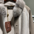 Куртка Loro Piana женский бежевый 38561-3
