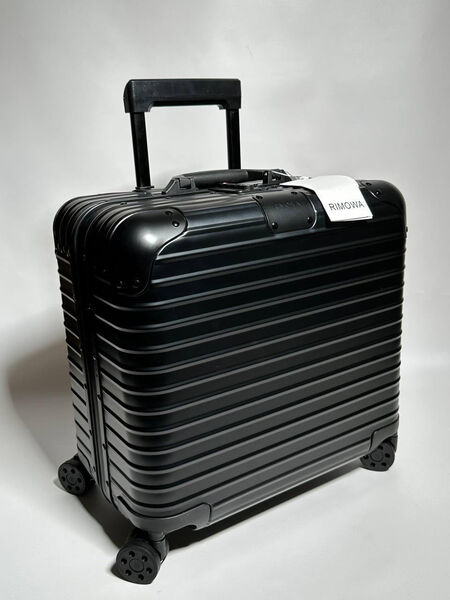 Чемодан Rimowa женский черный 132746-2