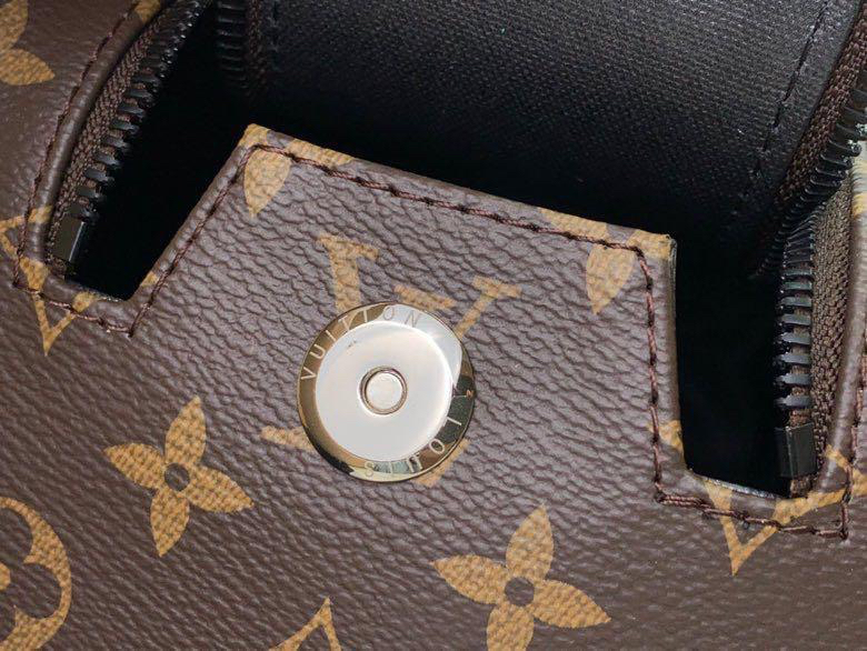 Мужской несессер косметичка Louis Vuitton мужской канва 122049-4