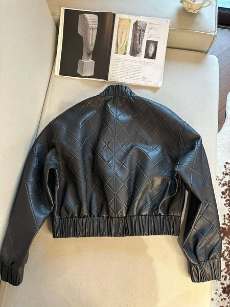 Куртка Chanel женский кожа черный 183192-3