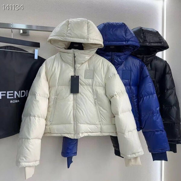 Пуховик Fendi женский бежевый 129166-5