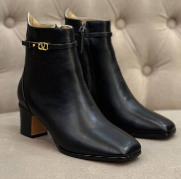 Ботильоны Valentino женский кожа черный 134583