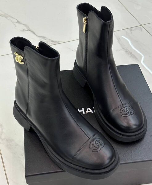 Ботинки Chanel женский кожа черный 136096