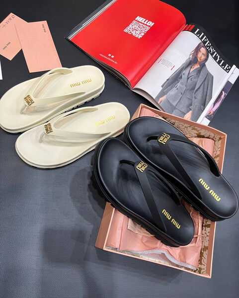 Шлепки Miu Miu женский кожа белый 154328-2