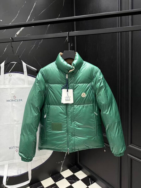 Мужской пуховик двухсторонний Moncler мужской болотный 200545-5