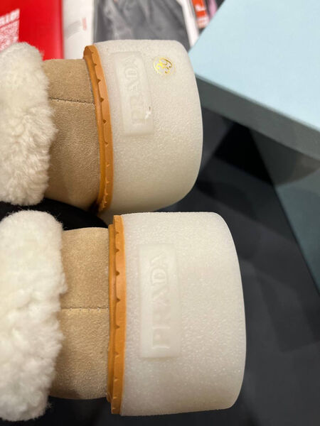 Угги Prada женский замша бежевый 162720-2