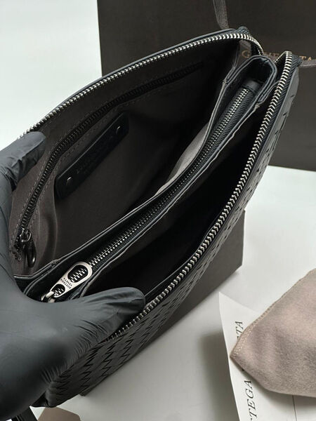 Мужской кошелек Bottega Veneta мужской кожа черный 111455-5