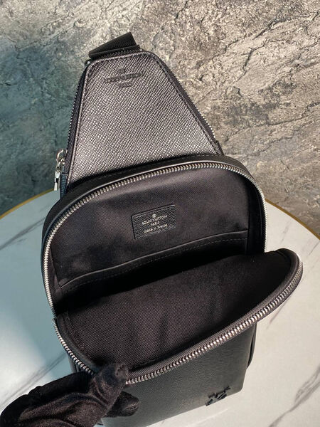 Мужская сумка слинг Louis Vuitton мужской кожа черный 134429-16