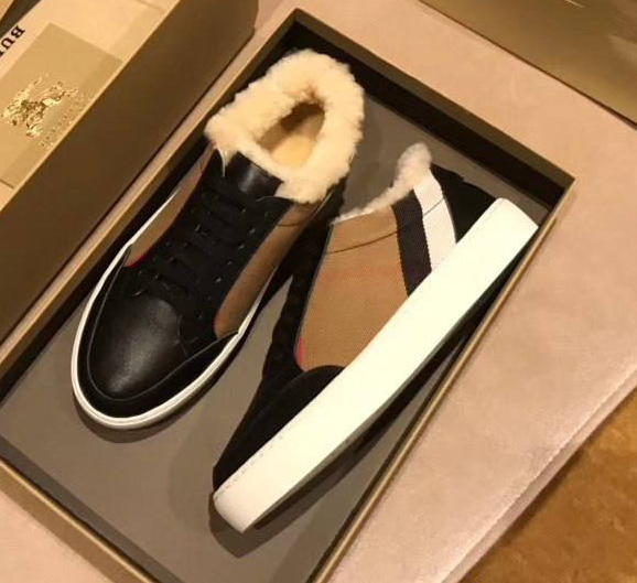 Кроссовки Burberry женский кожа черный,серебристый 33019