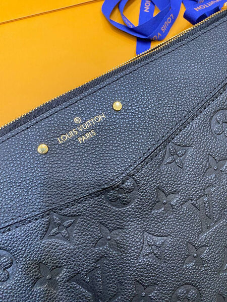 Клатч Louis Vuitton женский кожа черный 173842-5