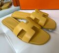 Шлепки Hermès женский кожа горчичный 89179-1