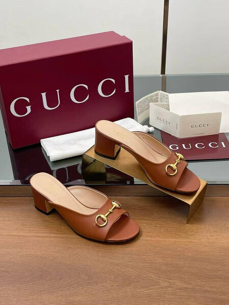 Шлепки Gucci женский кожа бежевый 181530-2