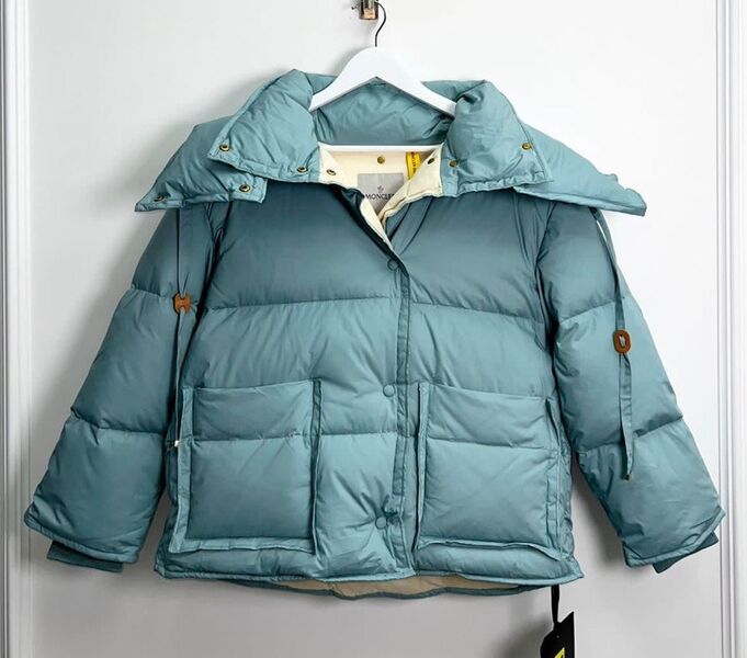 Пуховик Moncler женский бирюзовый 125101