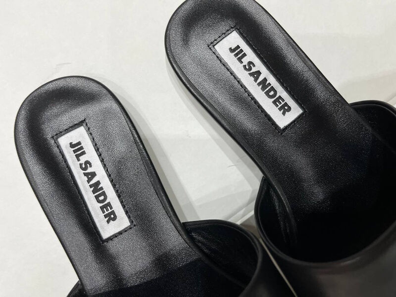 Шлепки Jil Sander женский кожа черный 155623-4