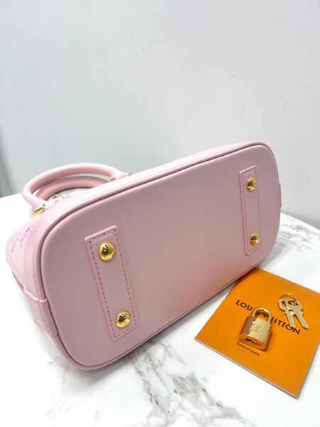 Сумка Louis Vuitton женский кожа розовый 196429-5