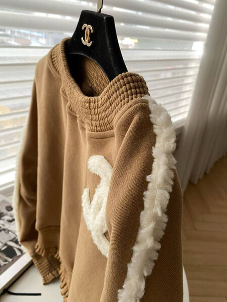 Свитер Chanel женский бежевый 167482-4