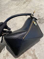 Сумка Loewe женский кожа черный 194892-5