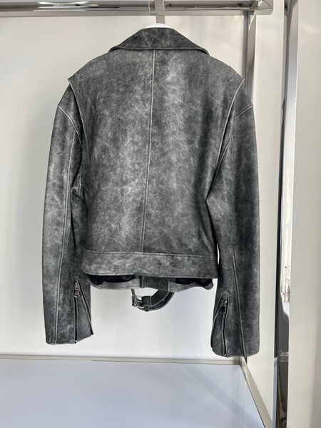 Куртка Balenciaga женский кожа графитовый 141603-2