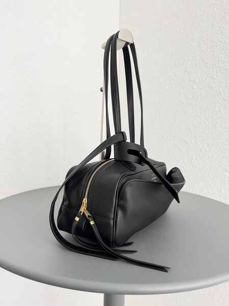 Сумка Balenciaga Carrie женский кожа черный 183948-4