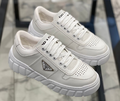Кроссовки Prada женский кожа белый 36262-1