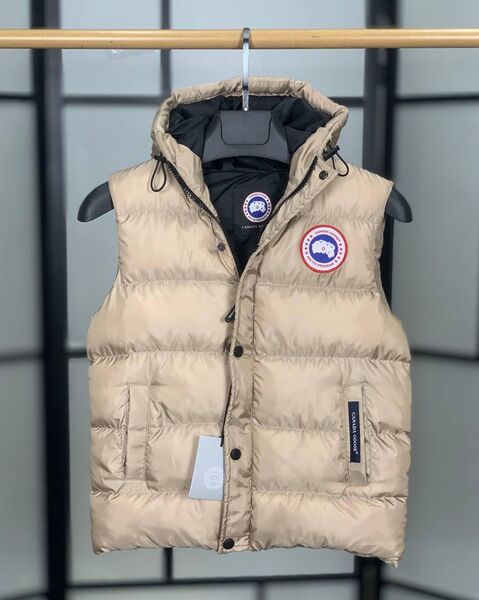 Детский жилет Canada Goose бежевый 176837