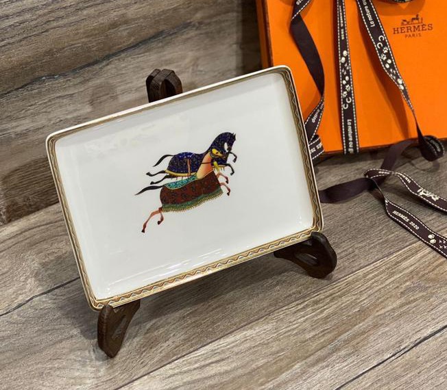 Тарелка под украшения Hermès молочный 78367