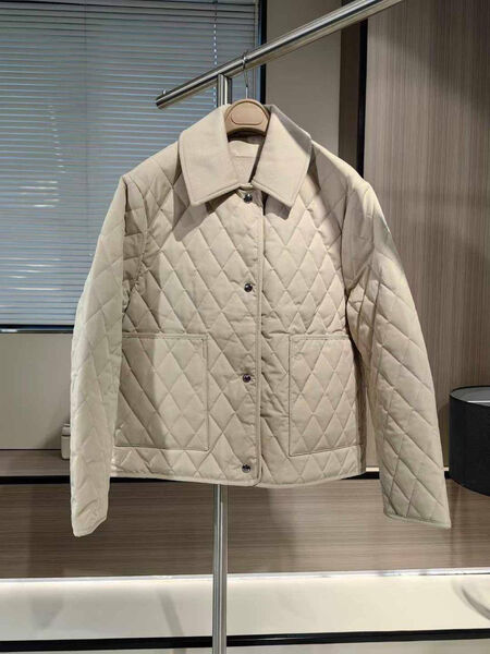 Куртка Loro Piana женский бежевый 161035-3