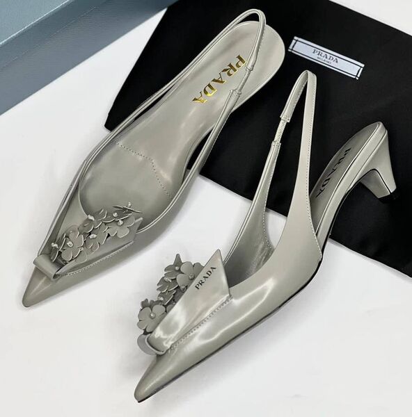 Туфли Prada женский кожа графитовый 136638