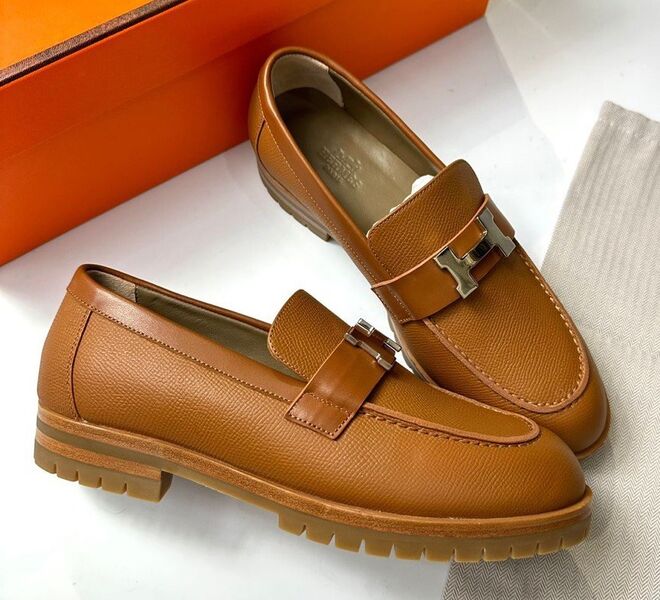 Лоферы Hermès женский кожа бежевый 124308