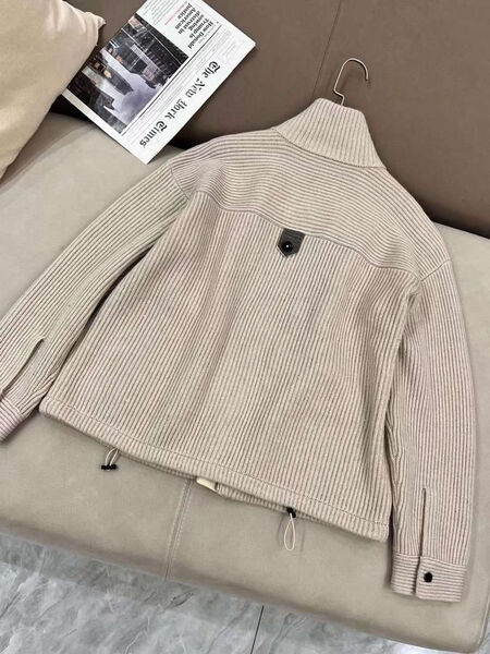 Куртка Brunello Cucinelli женский бежевый 125922-2
