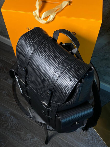 Мужской рюкзак Louis Vuitton мужской кожа черный 131376-6