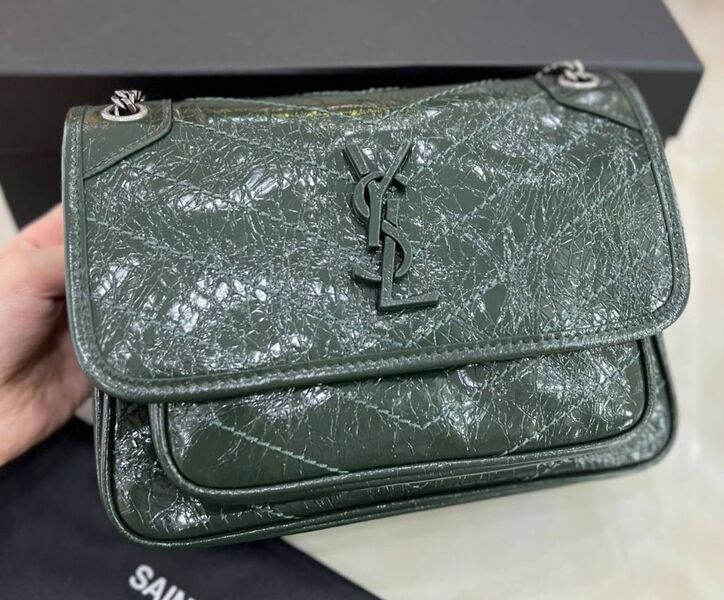 Сумка Saint Laurent Niki Medium женский кожа болотный 160388