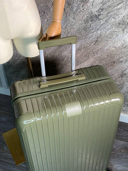Чемодан Rimowa женский болотный 175101-5
