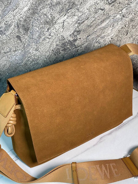 Мужская сумка мессенджер Loewe мужской замша бежевый 168842-8