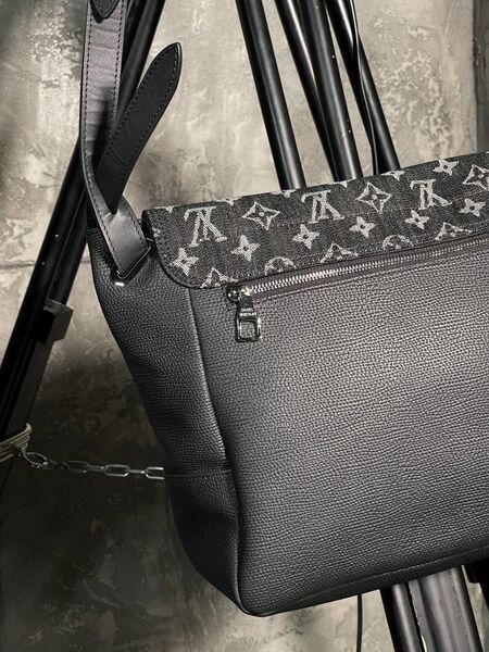Мужская сумка мессенджер Louis Vuitton мужской кожа черный 42916-4