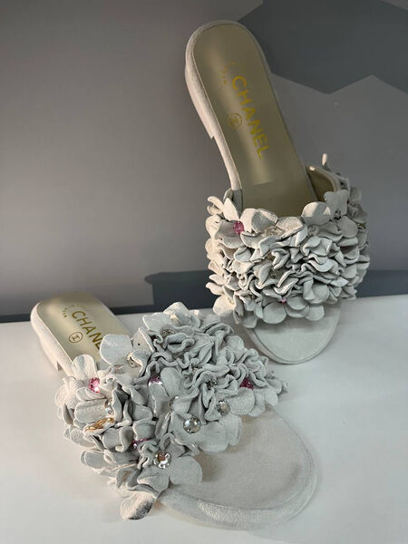 Шлепки Chanel женский кожа графитовый 183000-3