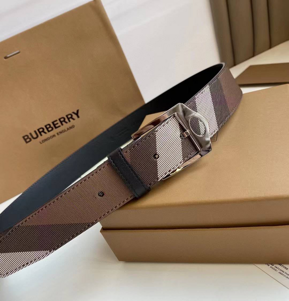 Женский ремень Burberry женский кожа 20968-5