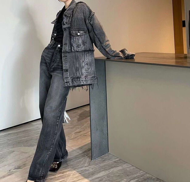 Джинсы Balenciaga женский джинса черный 104997-2